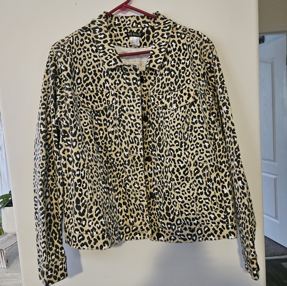 VENUS Jackets & Blazers - VENUS Animal Print Jacket in Black and Tan Sz XL $25